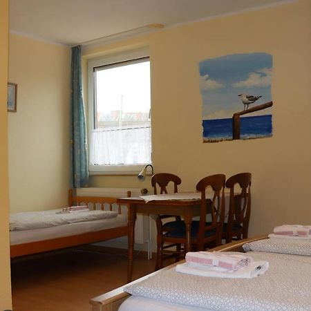 Logia Hotel Garni Neuharlingersiel Exteriör bild
