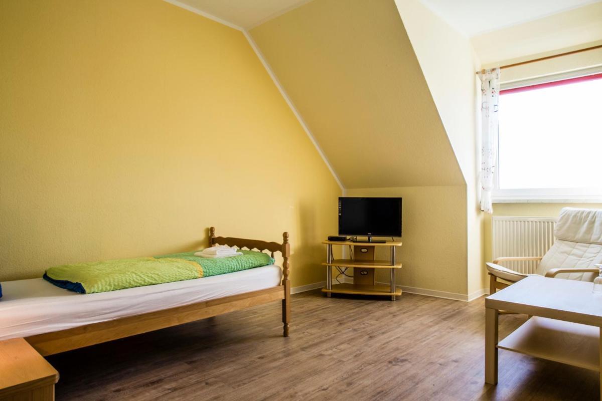 Logia Hotel Garni Neuharlingersiel Exteriör bild