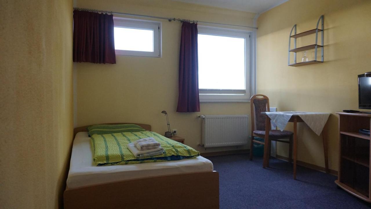 Logia Hotel Garni Neuharlingersiel Exteriör bild